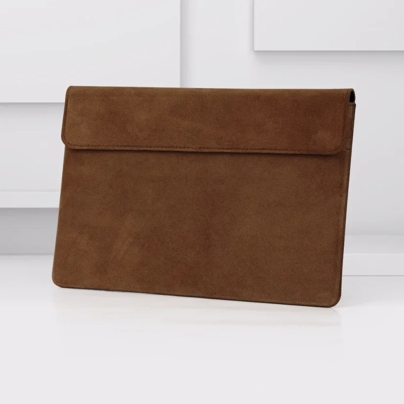 Klasická hnedá v odtieni čokolády, ktorá tvojmu tabletu dodá nadčasový štýl, ideálna pre tých, ktorí preferujú eleganciu a prvotriednu kvalitu.