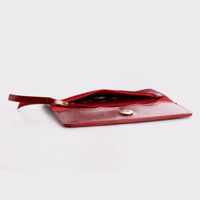 Dámska kožená peňaženka MARIMA – prehľadné vnútro, elegantne spracované šitie a precíznosť v každom detaile.