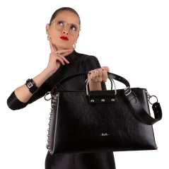 Elegantná kabelka MARIMA v rukách – keď štýl hovorí za teba Elegantná kabelka MARIMA v rukách – keď štýl hovorí za teba