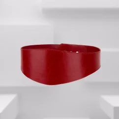Červený odtieň pre ženy, ktoré sa neboja vystúpiť z davu a ukázať svoj štýl nahlas.