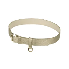 Metalický odtieň dodáva outfitu jemný luxus a krásne vynikne na šatách, saku aj nohaviciach.