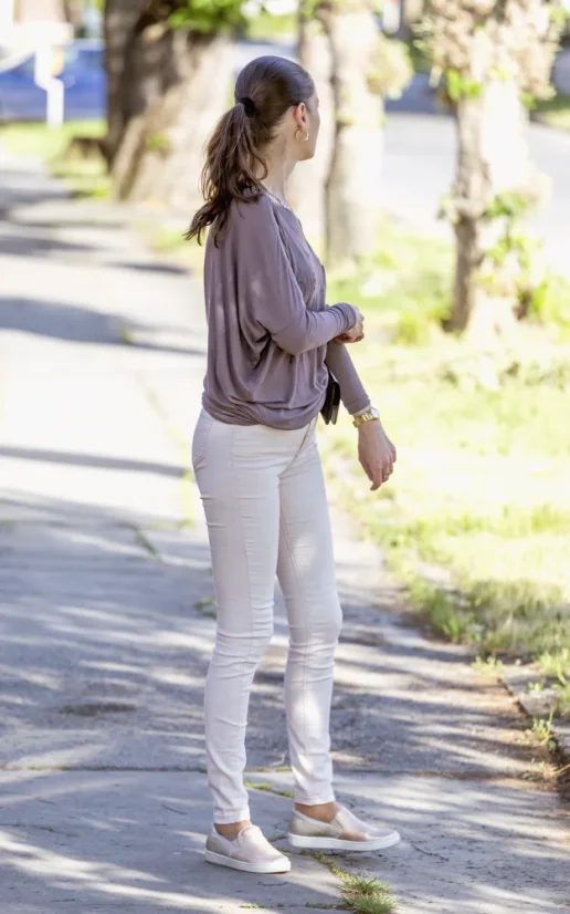 Kožené púzdro, ktoré si sadne na pás ako bodka za tvojím outfitom.